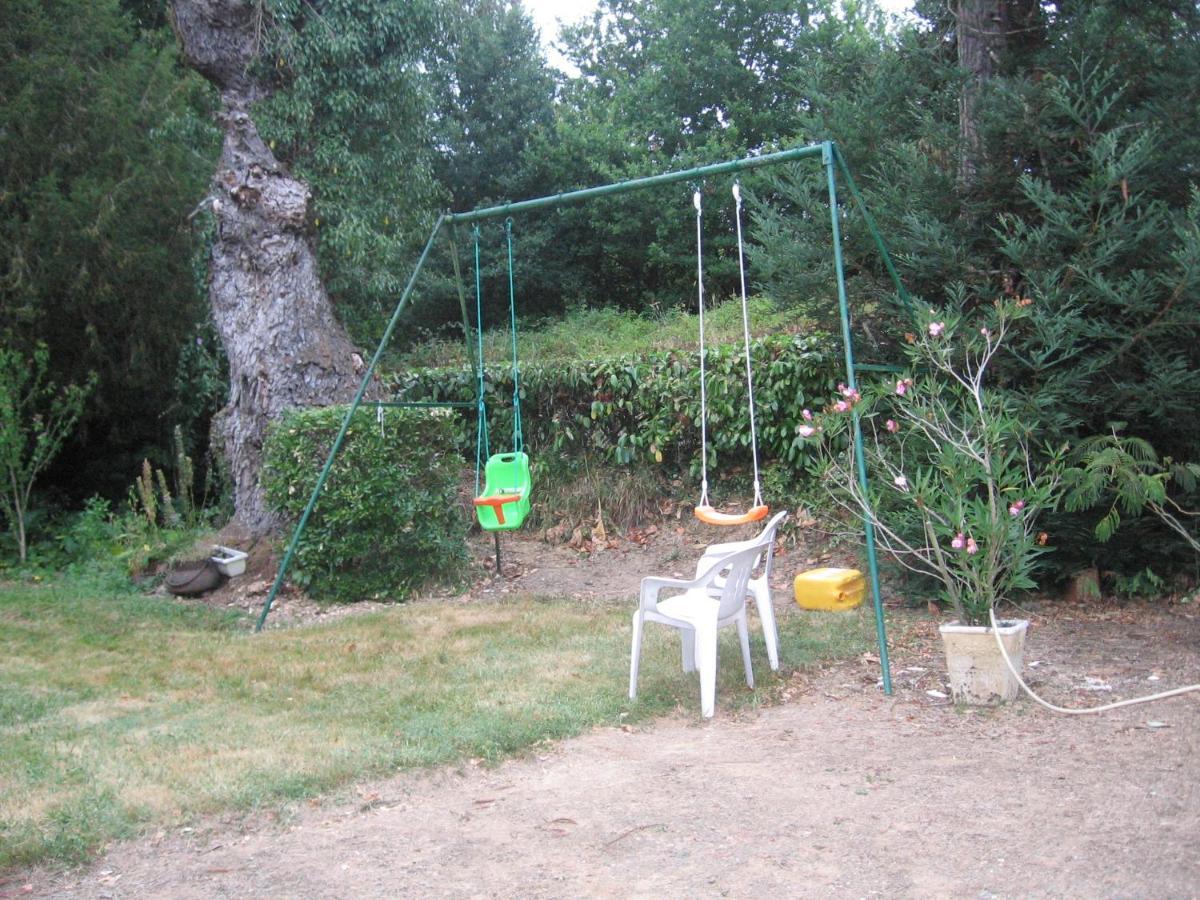 Maison de campagne Les Chênes. Panjas Extérieur photo